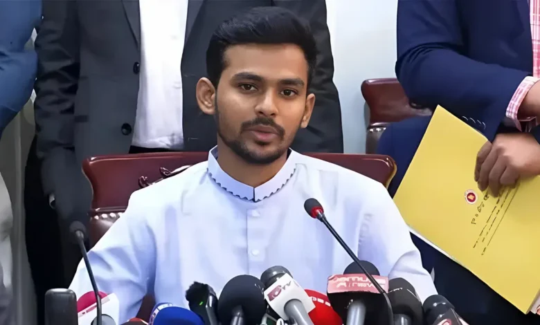 ঢাকা থেকে নির্বাচন করার জন্য পদত্যাগ করছেন উপদেষ্টা আসিফ !