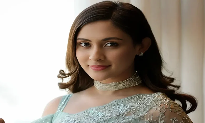 অভিনেত্রী মেহজাবীন চৌধুরী গ্রেফতারি পরোয়ানা জারি