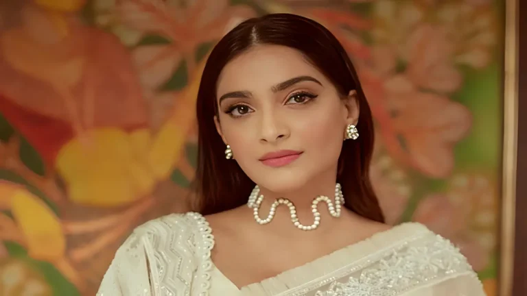 মা হচ্ছেন অভিনেত্রী, ঝামেলা বলছেন স্বামী
