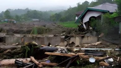 ইন্দোনেশিয়ায় ভয়াবহ বন্যায় এখনো নিখোঁজ শতাধিক মানুষ