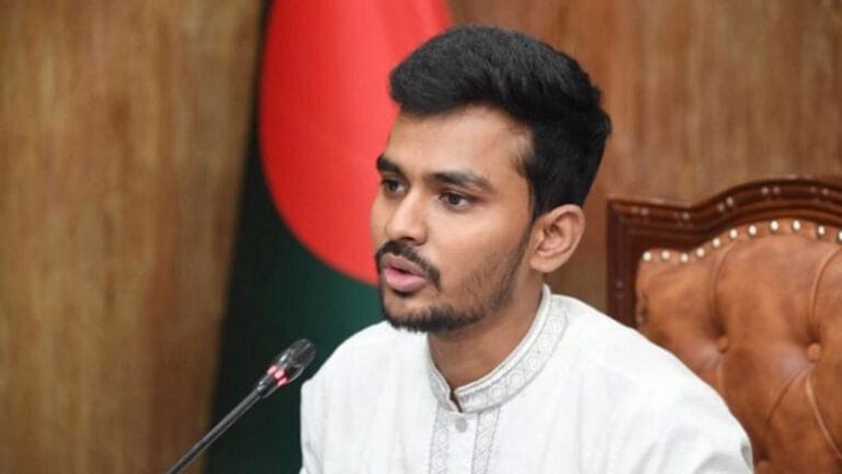 নিজ জেলা ছেড়ে, ঢাকায় ভোটার হচ্ছেন আসিফ মাহমুদ