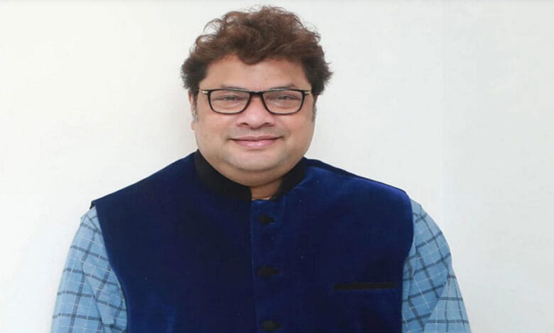 অনেক অযোগ্য মানুষ পুরস্কার পেয়েছেন, যারা কোনোভাবেই প্রাপ্য নয়