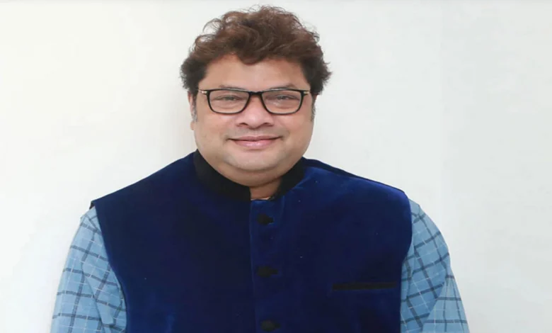অনেক অযোগ্য মানুষ পুরস্কার পেয়েছেন, যারা কোনোভাবেই প্রাপ্য নয়