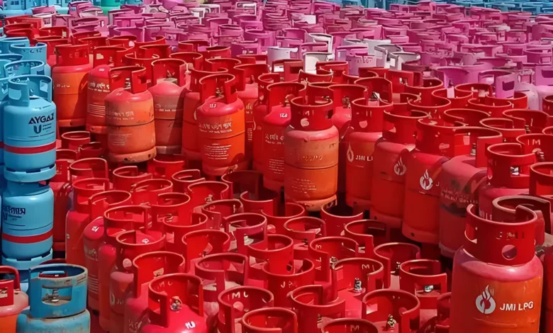 ভোক্তাপর্যায়ে এলপিজি গ্যাসের নতুন মূল্য নির্ধারণ করেছে সরকার