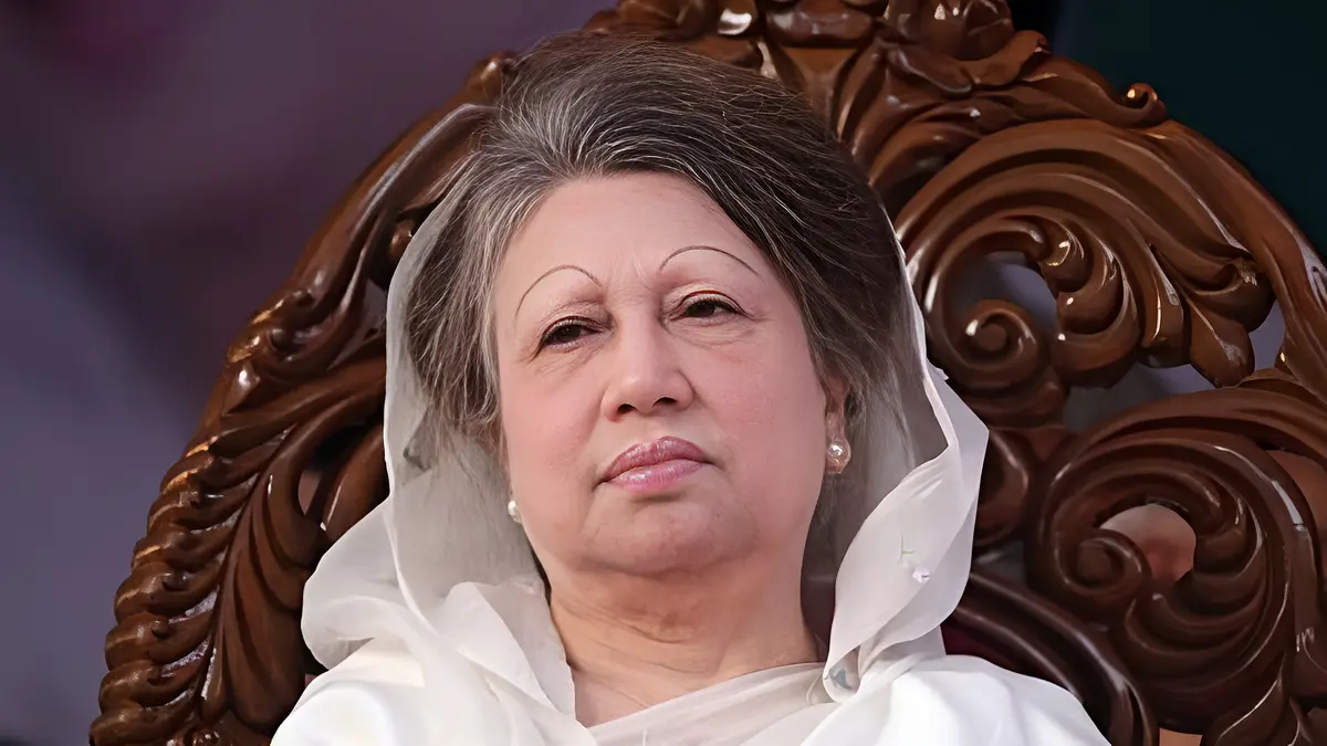বেগম জিয়ার উন্নত চিকিৎসার জন্য বিশেষজ্ঞ চিকিৎসকের একটি দল আজ ঢাকা আসছে