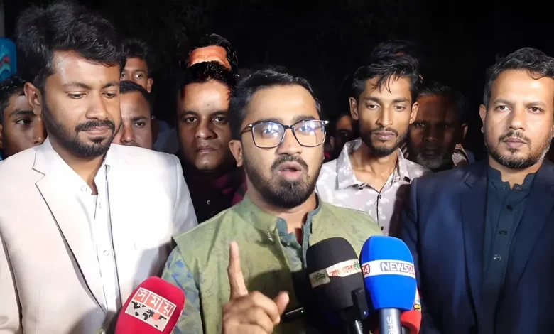 জনগণ আপনাদের মেনে নেবে না, আমরা বসে থাকব না