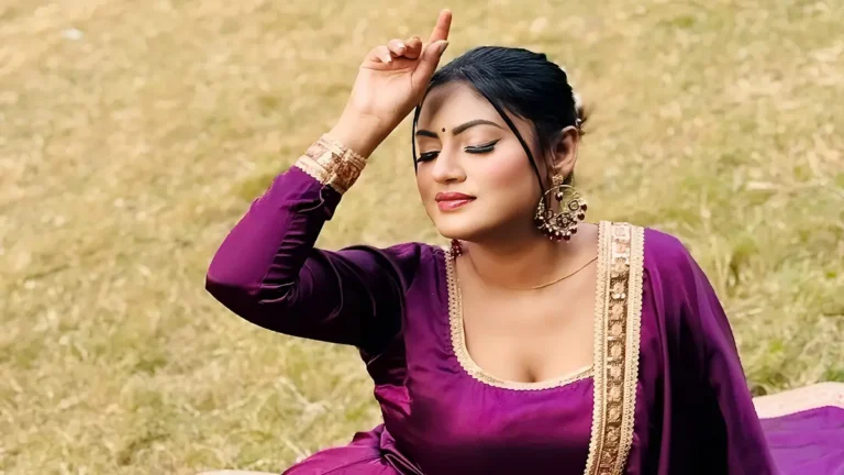 দ্বীনের আলোকে চলতে চান অভিনেত্রী মৌ