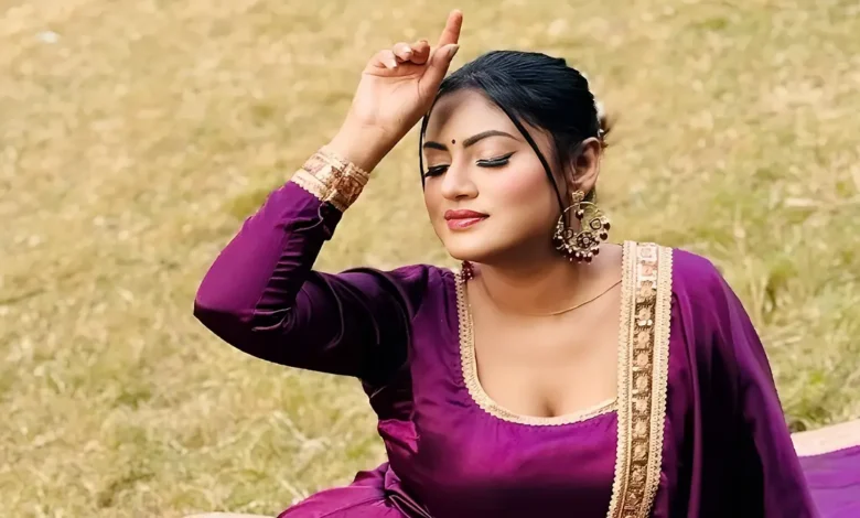 দ্বীনের আলোকে চলতে চান অভিনেত্রী মৌ