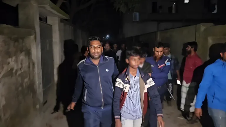 ফ্রি ফায়ার গেমস কেনার জন্য নিজ বাড়িতে ‘ডাকাতির নাটক’