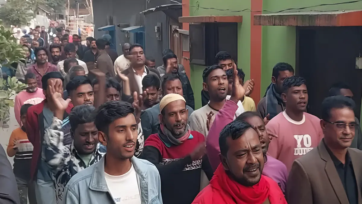 মনোনয়ন প্রত্যাহারের দাবিতে নেতাকর্মীদের বিক্ষোভ