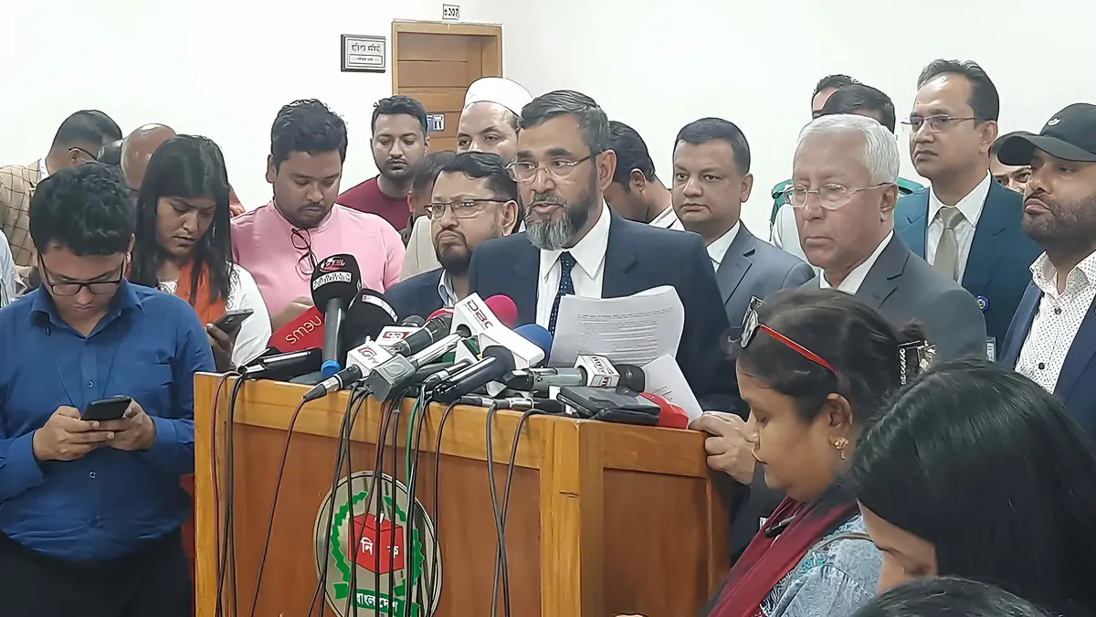 নির্বাচনের তফসিল ও ভোটের সময় বাড়ানোর সিদ্ধান্ত ইসির