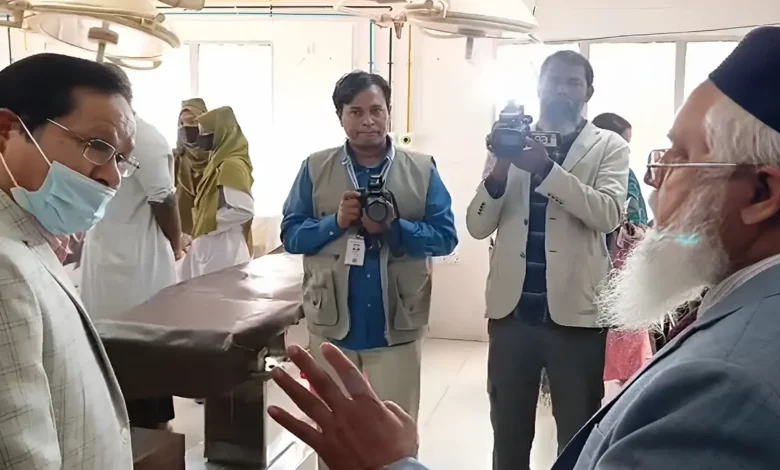 তর্কে জড়ানো সেই ডাক্তারকে দায়িত্ব থেকে অব্যাহত দেওয়া হয়েছে প্রশাসন
