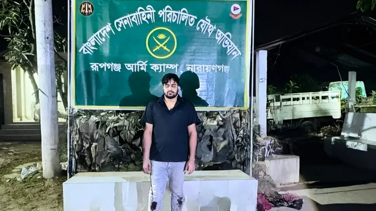 সেনাবাহিনীর অভিযানে দেশিয় অস্ত্র ও মাদক উদ্ধার