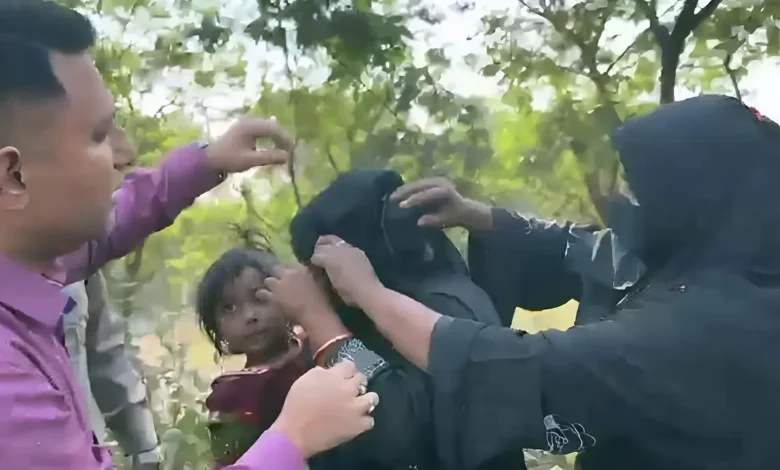 চুলের খোপায় ২ হাজার ইয়াবা, এক নারী পাচারকারী আটক