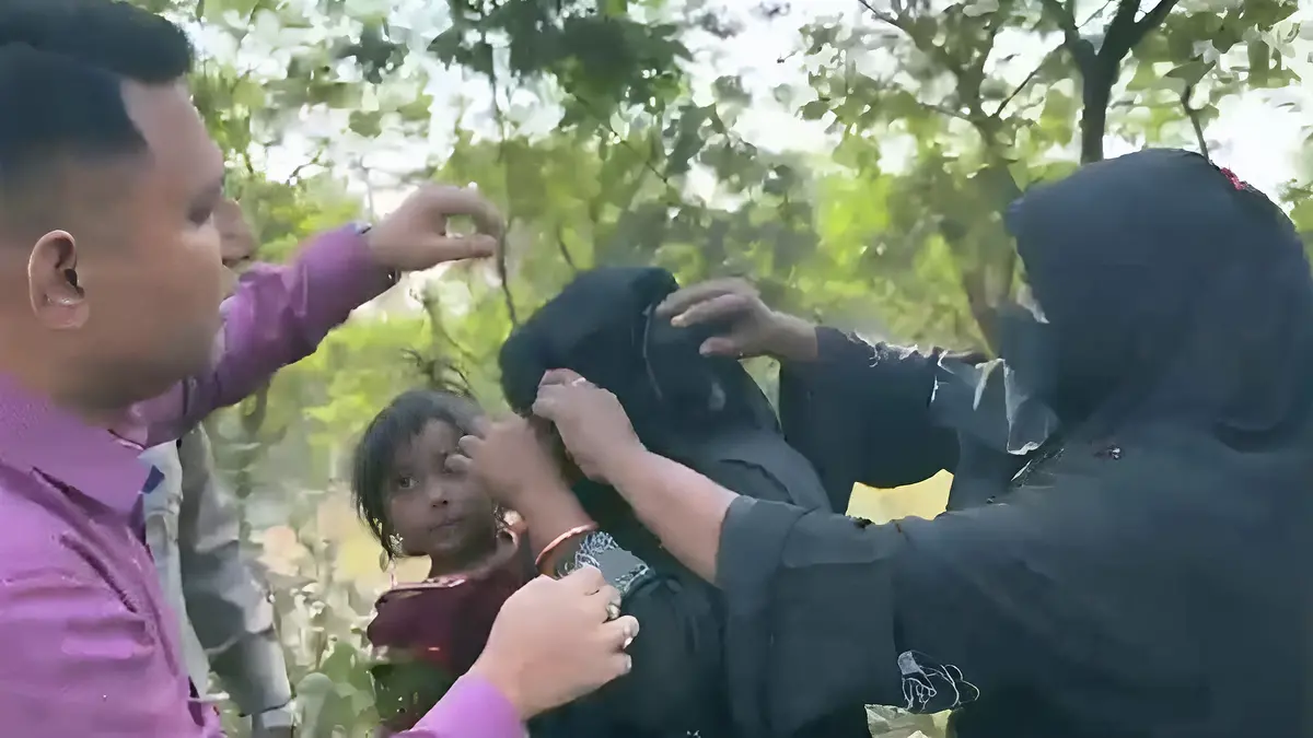 চুলের খোপায় ২ হাজার ইয়াবা, এক নারী পাচারকারী আটক