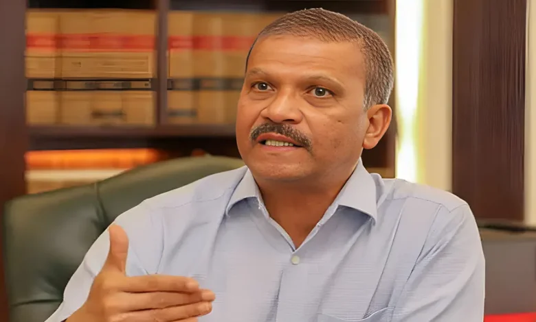 প্রবাসীদের মোবাইল ফোন বিভ্রান্তি প্রসঙ্গে আসিফ নজরুলের বার্তা