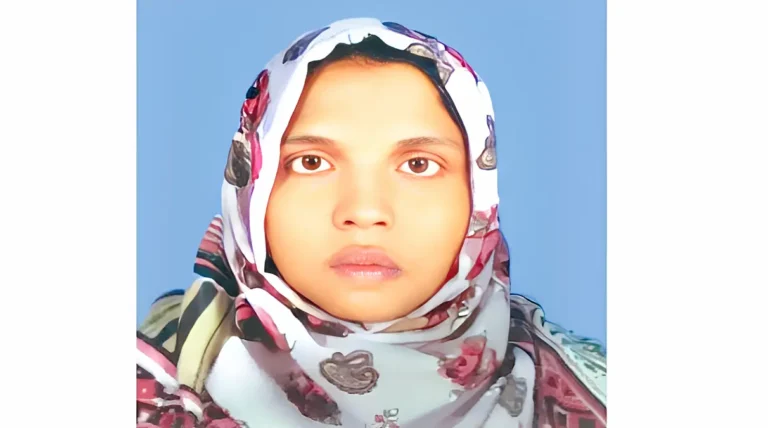ডিগ্রির সনদ জাল করে আয়া থেকে  প্রভাষক দেখার কেউ নেই