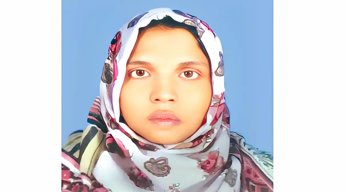 ডিগ্রির সনদ জাল করে আয়া থেকে  প্রভাষক দেখার কেউ নেই