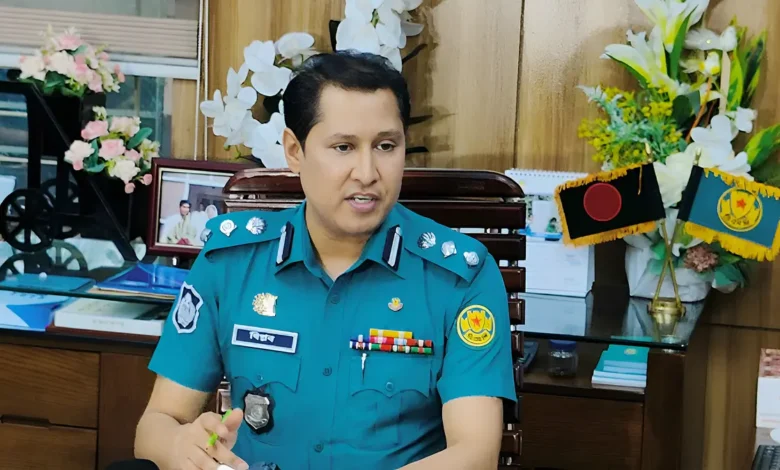 বিপ্লব কুমারসহ ৪ জনের দেশত্যাগে নিষেধাজ্ঞা