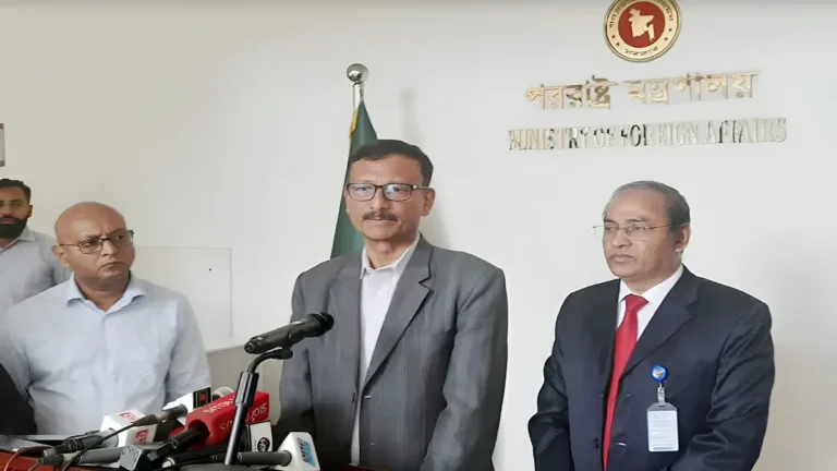 ভারত হাসিনাকে ফেরত না দিলে, আমরা কী করতে পারি?