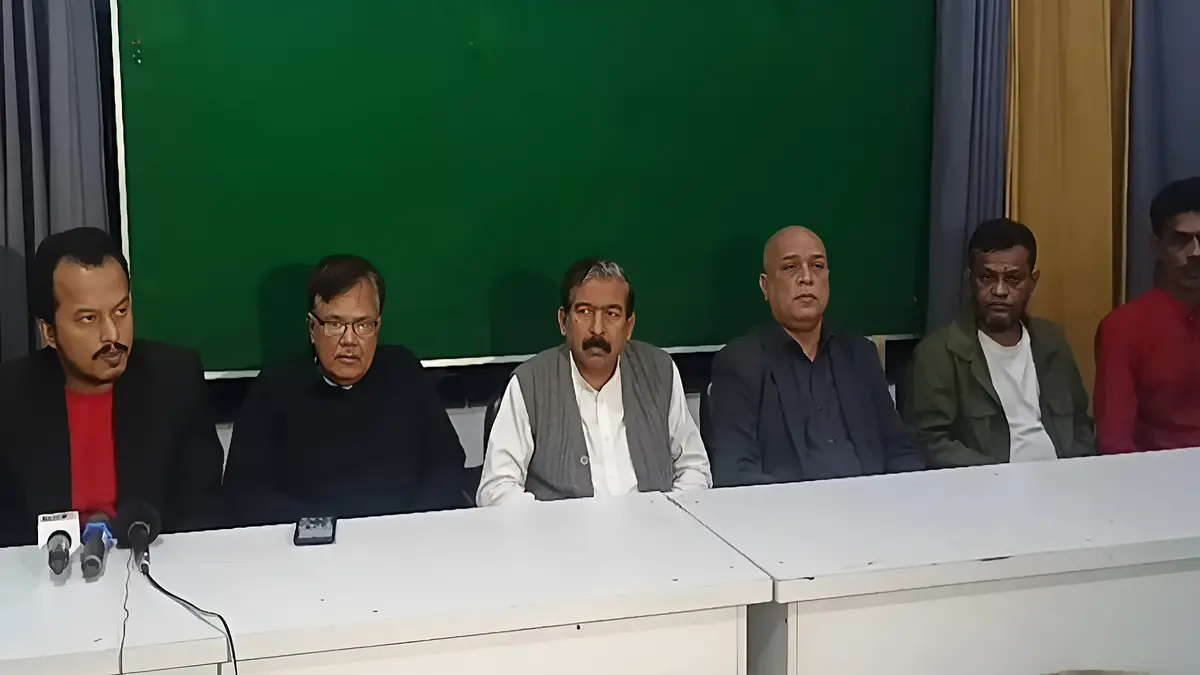 নির্বাচন নিয়ে ইসির ভূমিকা সন্দেহজনক
