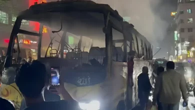 দুই দিনের ব্যবধানে আবারও যাত্রীবাহী বাসে আগুন
