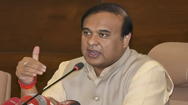 বাংলাদেশকে আসামের মুখ্যমন্ত্রীর ‘হুমকি’