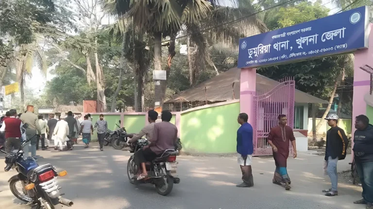 আ’লীগ নেতাকে ছাড়াতে থানায় বিএনপি নেতাকর্মীরা