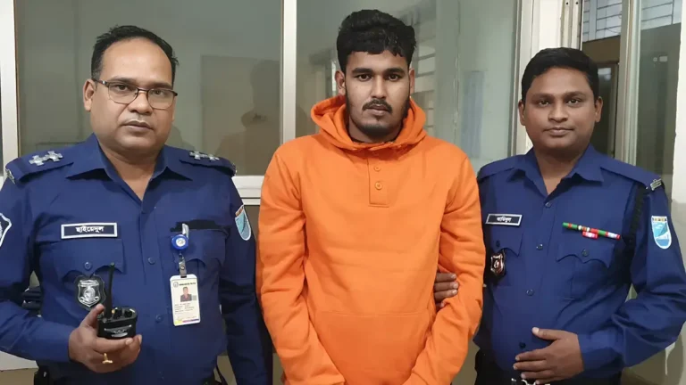 নারীকে বিবস্ত্র করে ভিডিও ধারণের পর ধর্ষণ