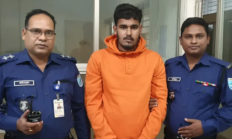 নারীকে বিবস্ত্র করে ভিডিও ধারণের পর ধর্ষণ