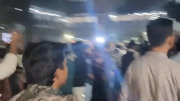 হাদির মৃত্যু, ঢাকাজুড়ে ছাত্র-জনতার বিক্ষোভ