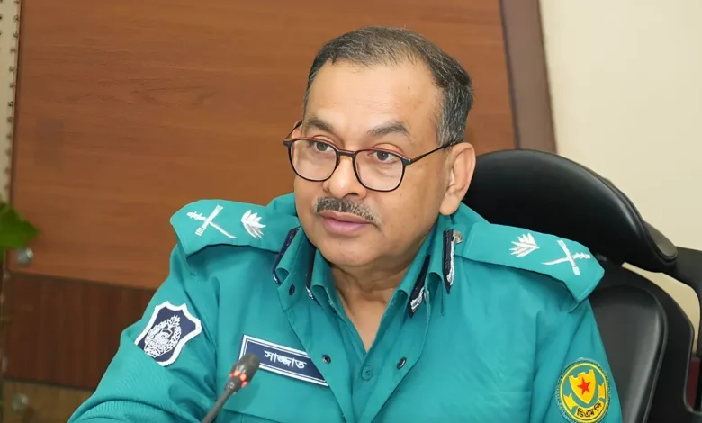 হাদির মৃত্যুতে আন্দোলনকারীদের ধৈর্য ধরার আহ্বান ডিএমপি কমিশনারের