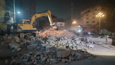 রাজশাহীতে বিক্ষুব্ধ ছাত্র-জনতা গুঁড়িয়ে দিলো আওয়ামী লীগ অফিস