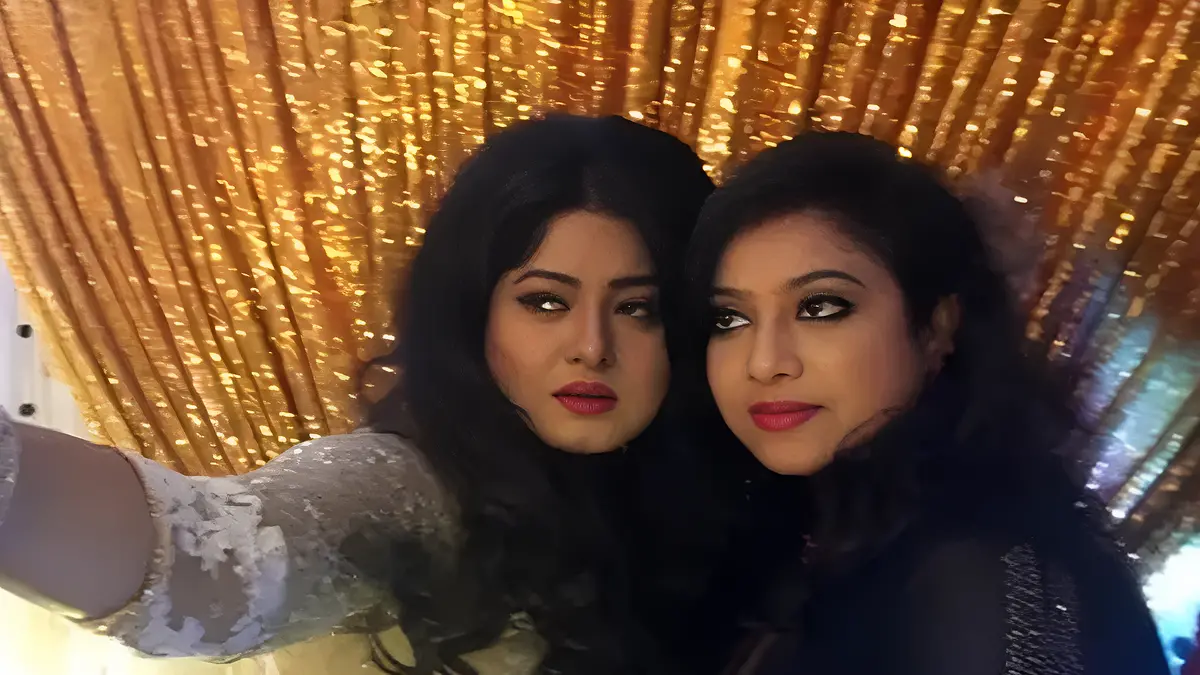 মৌসুমীকে কাছে পেয়ে আবেগাপ্লুত শাবনূর