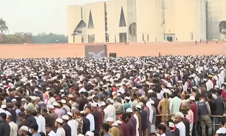 হাদির জানাজাস্থলে জোহরের নামাজ আদায় করেছেন লাখ লাখ মানুষ