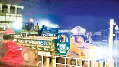 কৃষকলীগ ক্যাডারের দুই নম্বর কারবার চালাচ্ছেন স্বেচ্ছাসেবক দল নেতা
