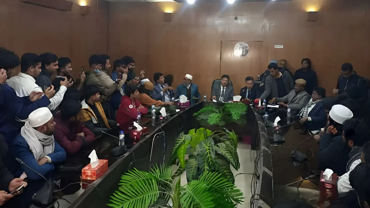 আন্দোলনের মুখে রাবিতে আওয়ামীপন্থি ৬ ডিনের পদত্যাগ