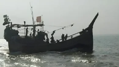 ১৩ জন বাংলাদেশি জেলেকে ধরে নিয়ে গেছে আরাকান আর্মি
