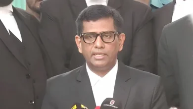 আপনি কথায় কথায় দাঁড়িয়ে যান কেন