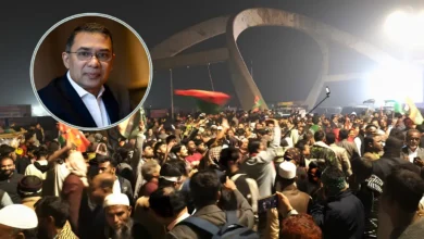 লিডার আসছে’ স্লোগানে-স্লোগানে রাতেও মুখর ৩০০ ফিট