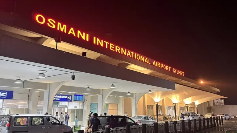 তারেক রহমানকে বহনকারী বিমানটি সিলেট হয়ে ঢাকা আসবে