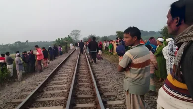 রেলরাইনের ওপর সাবেক স্ত্রীকে গলা কেটে হত্যা, সাবেক স্বামী সেনাসদস্য আটক