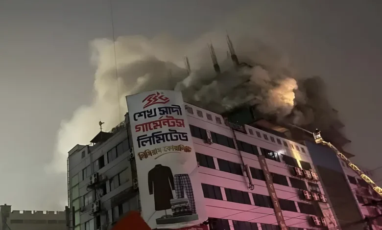 রাজধানীর খদ্দর মার্কেটের আগুন নিয়ন্ত্রণে