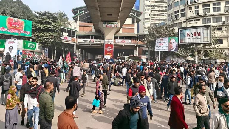 নিরাপত্তাজনিত কারণে শাহবাগ মোড় সাময়িকভাবে ছেড়ে দিয়েছে ইনকিলাব মঞ্চ