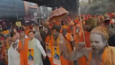 ভারতে বাংলাদেশ হাইকমিশনের সামনে অস্ত্রধারী উগ্র হিন্দুত্ববাদীদের বিক্ষোভ