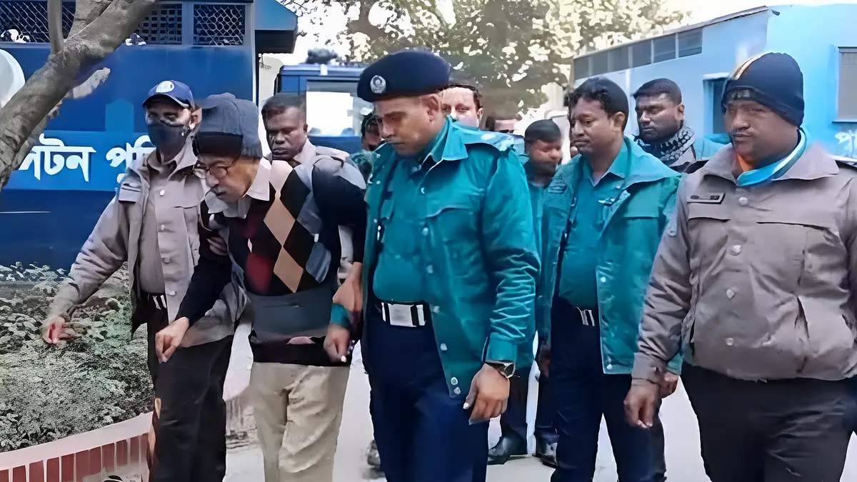 শাপলা চত্বরে গণহত্যার মামলায় ট্রাইব্যুনালে শাহরিয়ার কবির