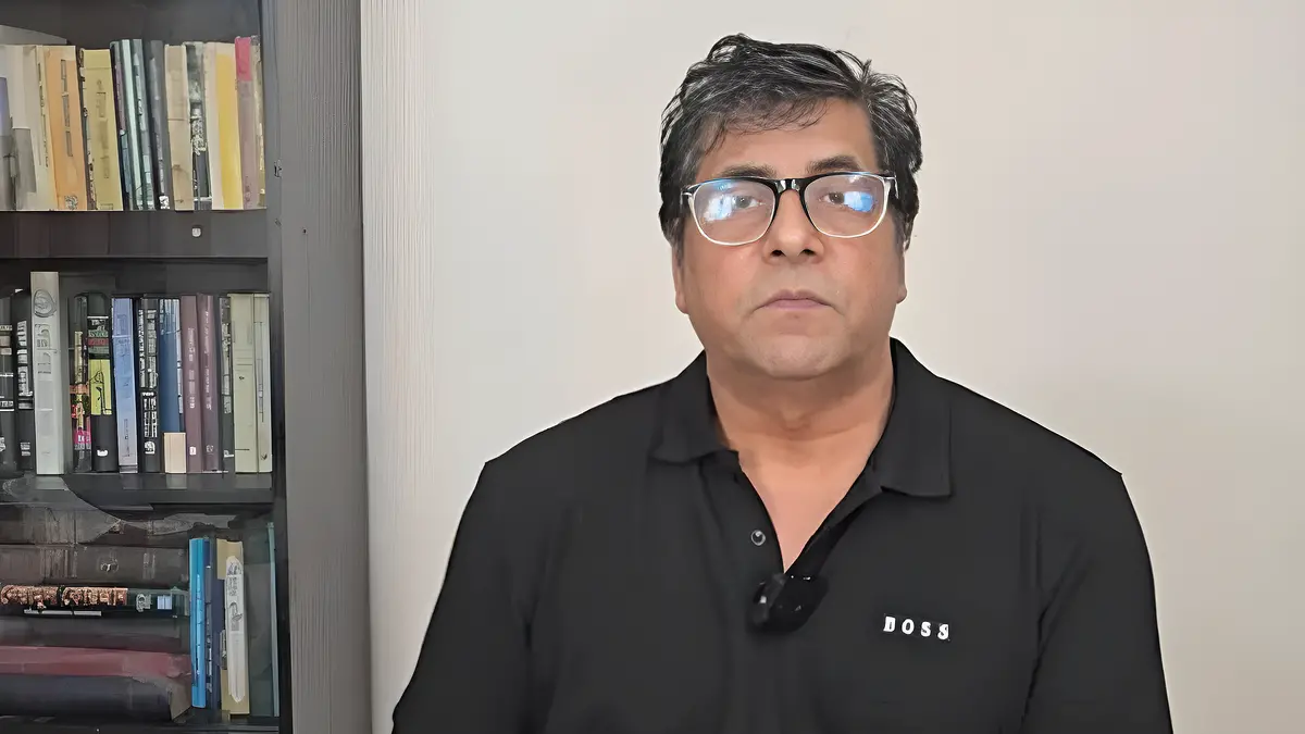আনিস আলমগীরের বিরুদ্ধে দুদকের মামলা