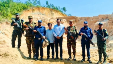 লামায় অবৈধভাবে বালু উত্তোলনের অপরাধে ১ জনকে ৬দিনের জেল, বালুসহ ট্রাক জব্দ