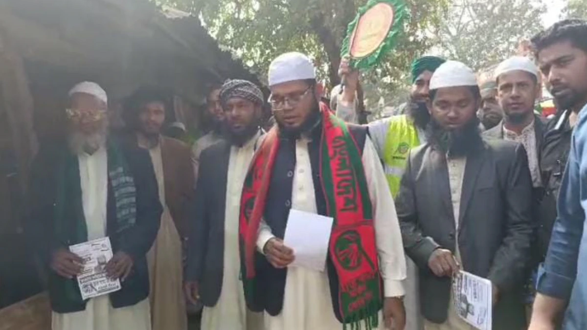 দীঘিনালায় হাতপাখা প্রতীকের প্রার্থীর নির্বাচনী গণসংযোগ