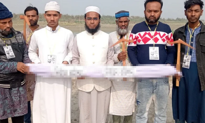 ফরিদপুর-৪ এ অনিয়মের প্রতিবাদে লাঙল প্রার্থীর নেতৃত্বে ইসির প্রতীকী দাফন
